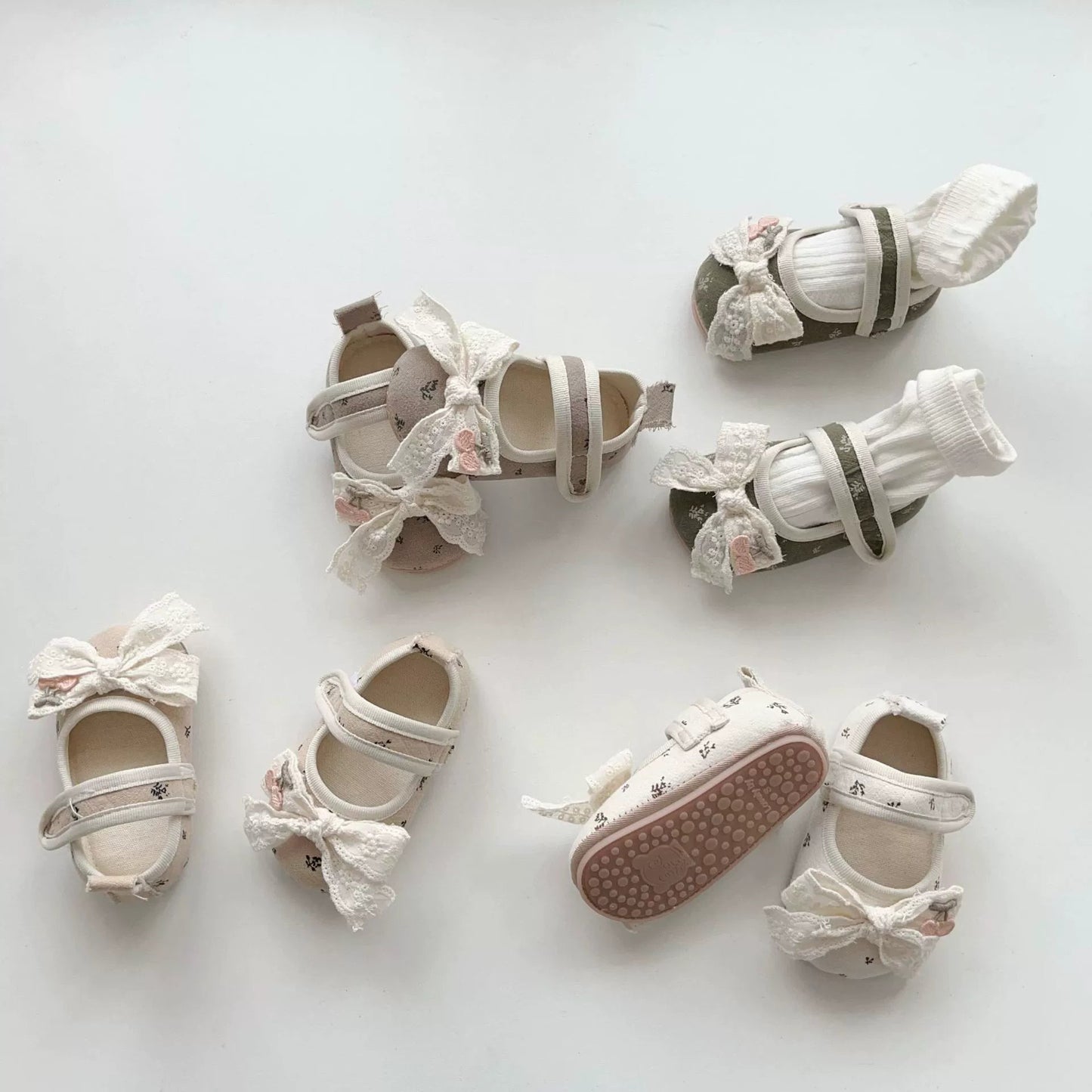 Floral Pattern Butterfly-Bow Shoes