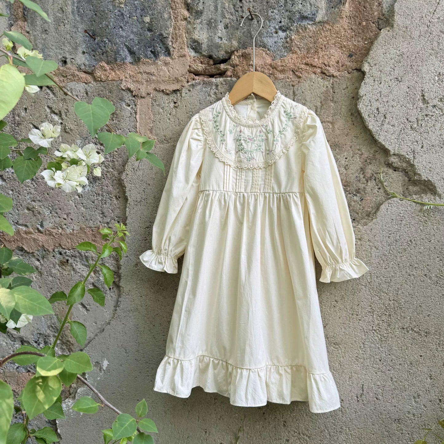 Flower Embroidery Pattern Long Sleeve Dress