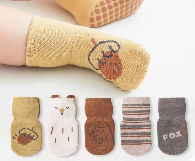 Cartoon Graphic Non-Slip Floor Socks In Autumn