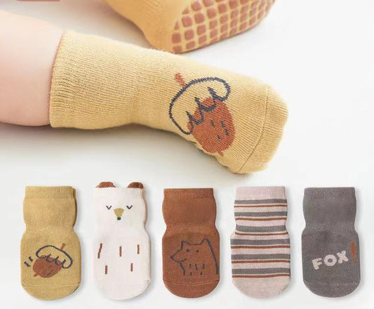Cartoon Graphic Non-Slip Floor Socks In Autumn